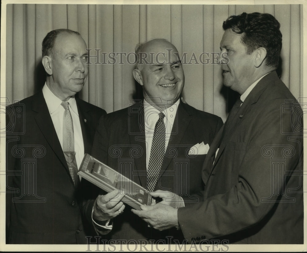 1961 Press Photo Recipients of the Safety Awards held at the Roosevelt Hotel- Historic Images