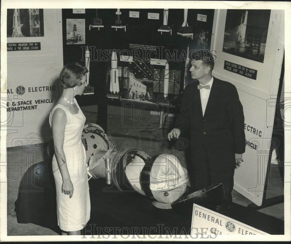 1959 Press Photo General Electric data capsule on display at the AF Test Center.