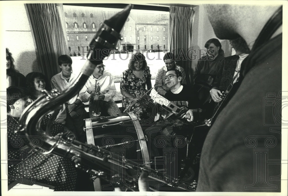 1991 Press Photo Larry Harvie plays bass drum for Jazz Ensemble at St. Michael&#39;s- Historic Images