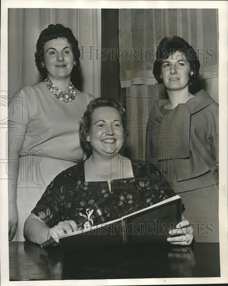 1962 Press Photo The PI Chapter of Beta Sigma PHI election of officers- Historic Images