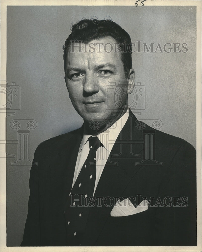 1952 Press Photo Boyd Helm, city sales manager Falstaff Brewing Company