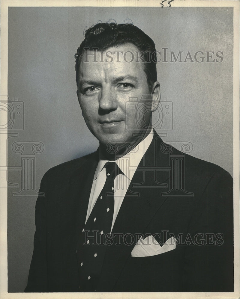 Load image into Gallery viewer, 1952 Press Photo Boyd Helm, city sales manager Falstaff Brewing Company
