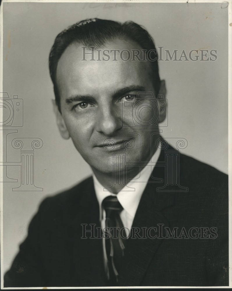 1961 Press Photo Remus A. Hebert, Assistant Vice President- Loan Construction - Historic Images