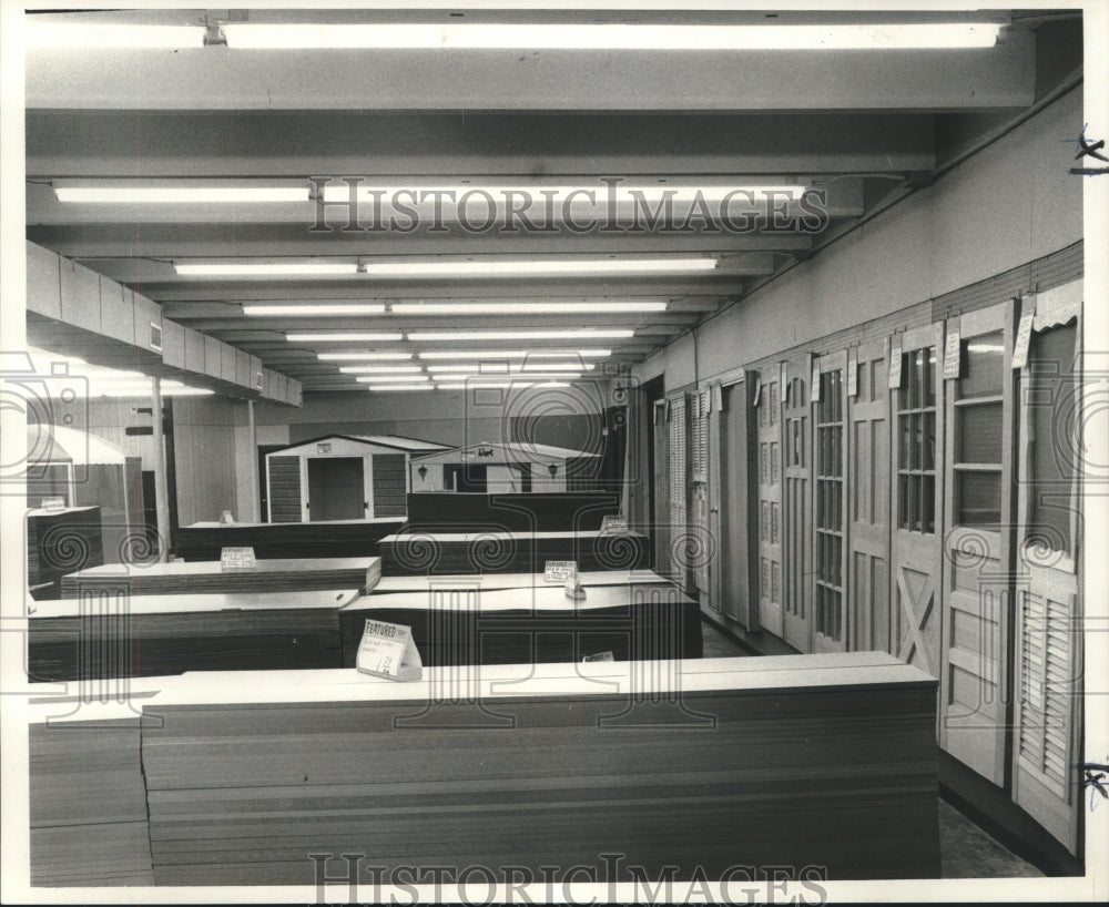 1971 Press Photo Hill-Behan Lumber Company expands quarters at Chef Menteur- Historic Images