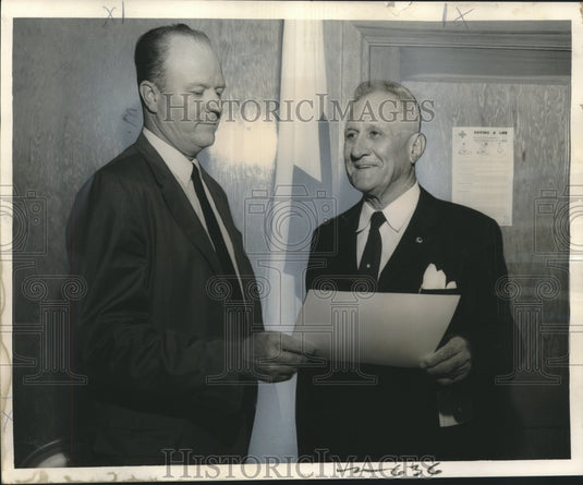 1959 Press Photo Red Cross - Sen. Alvin Stumpf Honors Bernhard C. Heebe