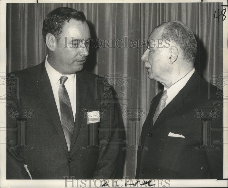 Load image into Gallery viewer, 1969 Press Photo Dr. James Grace Jr. &amp; Dr. Sidney Barber- Science Writer Seminar
