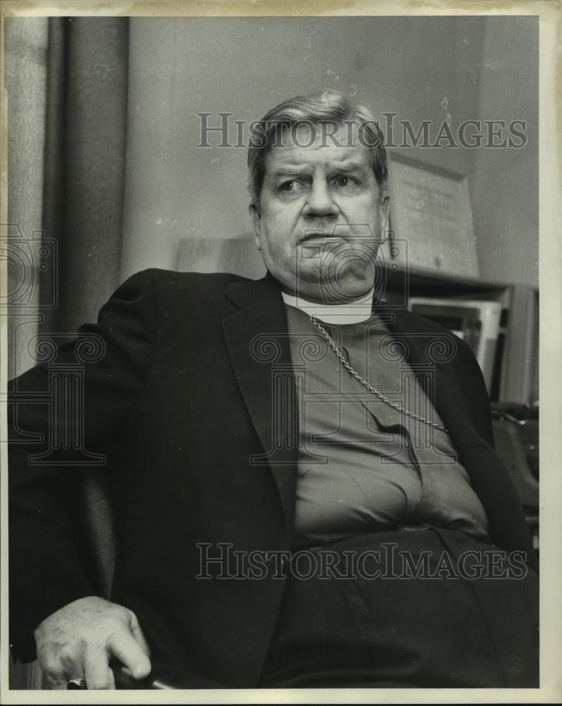 1970 Press Photo Bishop J.E. Hines - nob34827