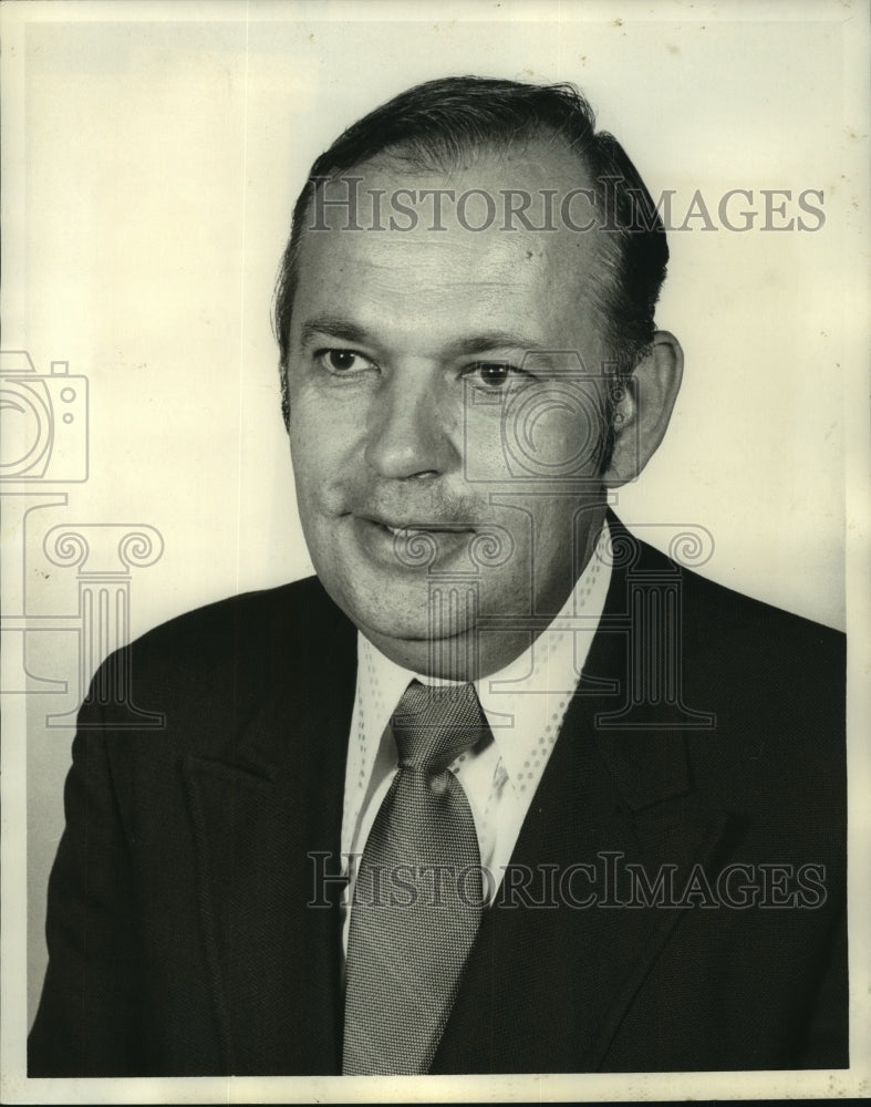 1972 Press Photo Dr. Edgar Homrighausen- Historic Images