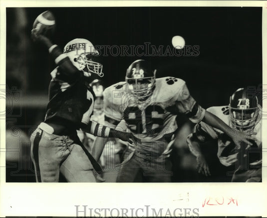1986 Press Photo Holy Cross football. - nob35516- Historic Images