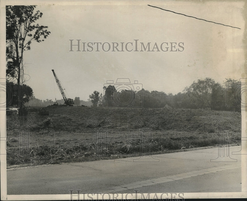 Load image into Gallery viewer, 1973 Press Photo West Bank Hurricane Protection Levee Construction, Louisiana
