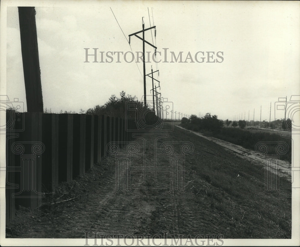 1967 Press Photo Hurricane Protection Levee, Coffin Avenue Looking East- Historic Images