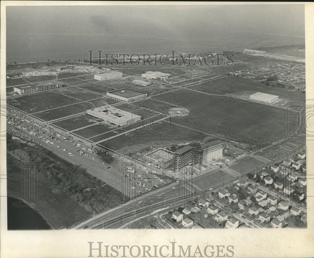 1969 Press Photo Aerial View New Orleans and Lake Ponchartrain - nob36947