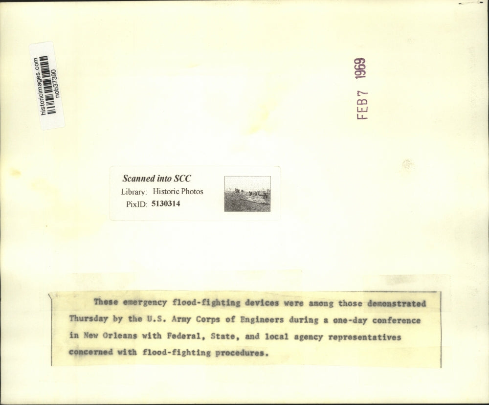 1969 Press Photo Flood-fighting defenses set up by U.S. Army Corps of Engineers