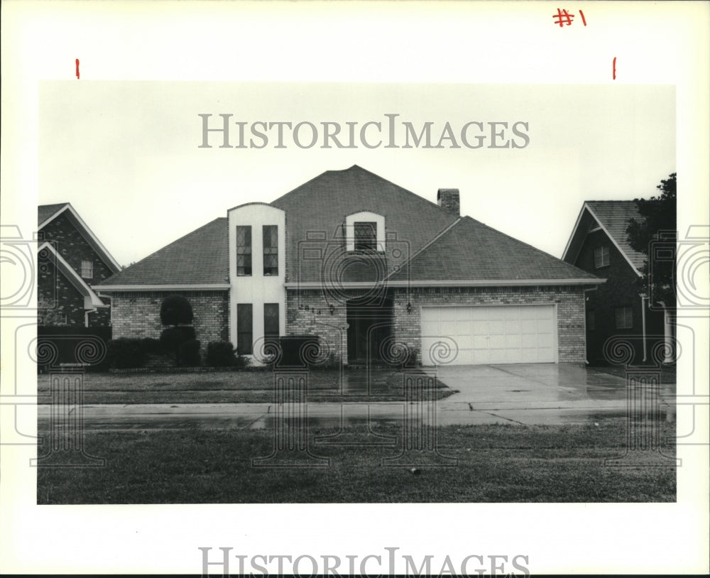 1990 Press Photo Real estate photo of 2813 Jean Lafitte parkway, Chalmette.- Historic Images