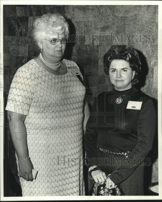 1973 Press Photo Grace Horst & June Myers of Killark Electric Manufacturing Co.