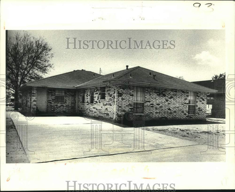 Load image into Gallery viewer, 1980 Press Photo Councilman Sidney J. Barthelemy purchased home in New Orleans
