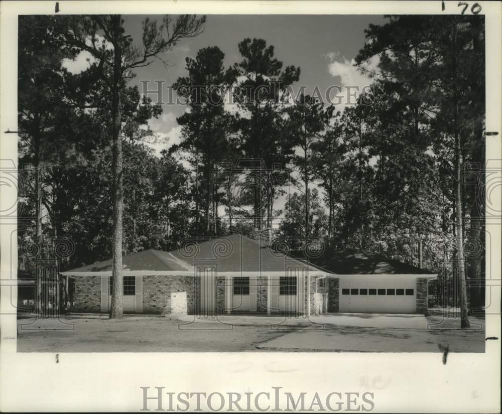 1963 Press Photo New Model Added to Riverwood on the Tchefuncte Development