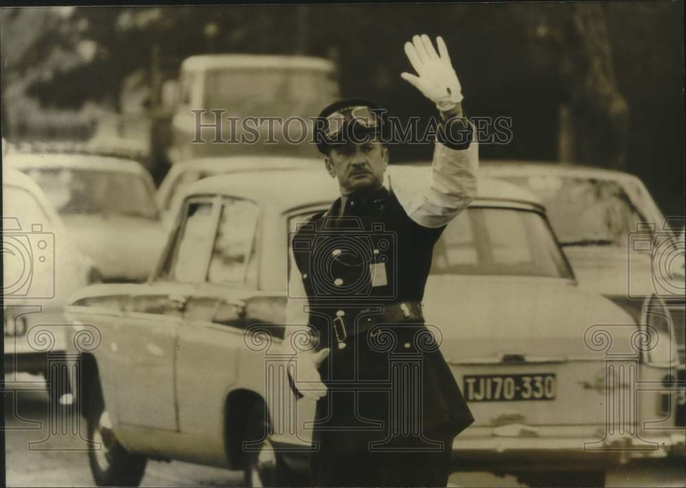 1970 Press Photo Richard Hoyle, traffic cop in Johannesburg, South Africa- Historic Images