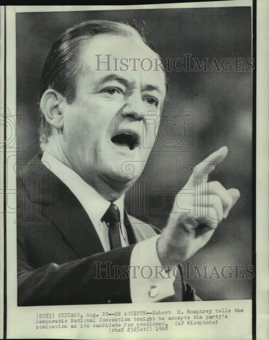 1968 Press Photo Hubert H. Humphrey accepts nomination as presidential candidate