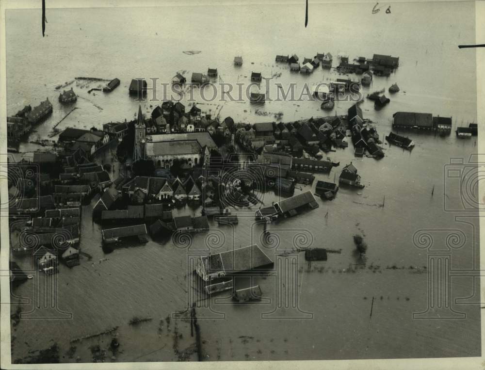1953 Press Photo Dutch City of Dreischor, inundated by flood - nob39558