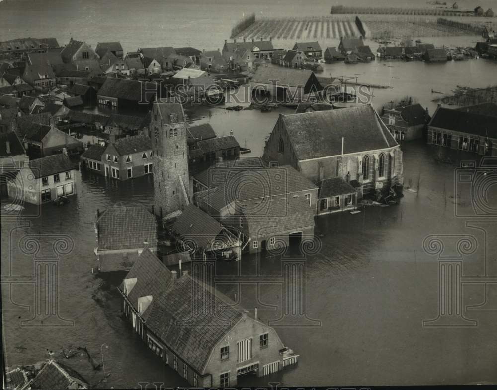 1953 Press Photo Flooded City of Nieuwerkerk on the Island of Schouwen- Historic Images