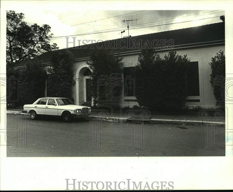 Load image into Gallery viewer, Press Photo Sold property at 83 Nashville - nob40171
