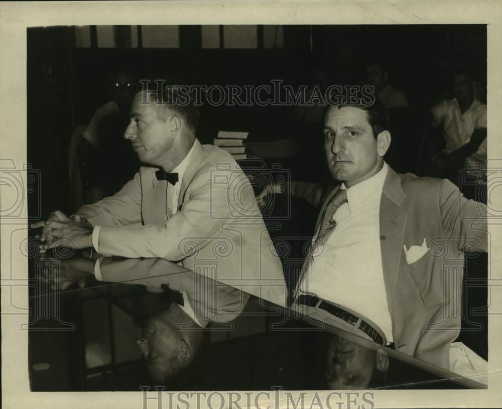 1954 Press Photo Sergeant Oren Hobren with Ptn. Louis Reichart - nob40185