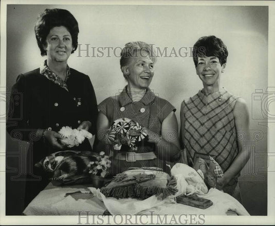 1970 Press Photo Mmes. C.W. Schurr, Robert Hodge, Burce Sossaman - nob40232