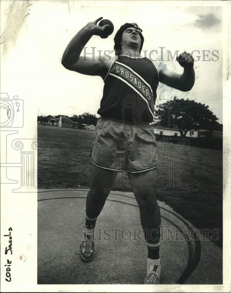 1980 Press Photo Brother Martin&#39;s Eddie Jacobs throwing shot put - nob40482- Historic Images