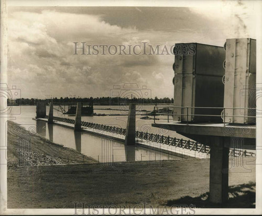 1961 Press Photo Intercoastal Waterway, Port Allen lock.- Historic Images