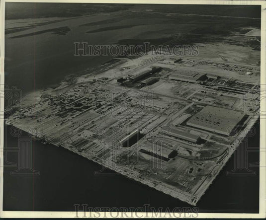1970 Press Photo Sprawling mechanized ship-manufacturing facility at Pascagoula.