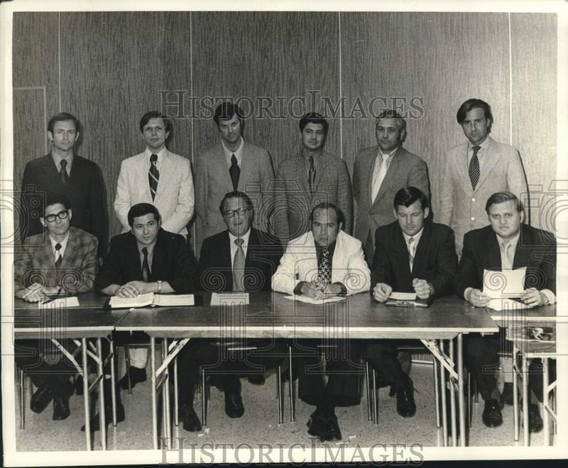 Load image into Gallery viewer, 1971 Press Photo Executive Committee of Louisiana Alliance. - nob40974
