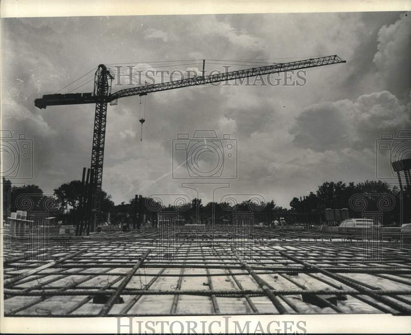 Load image into Gallery viewer, 1971 Press Photo Site of a 218-unit luxury apartment complex on Metairie Road
