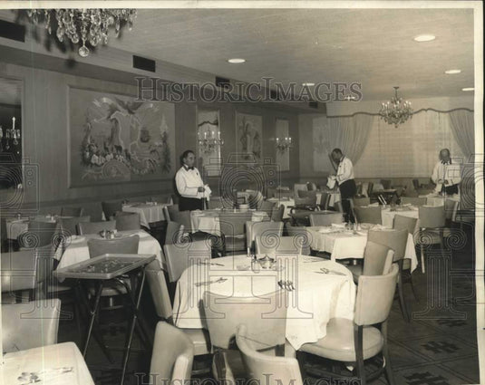 1960 Press Photo New enlarged main dining room of the International House.- Historic Images