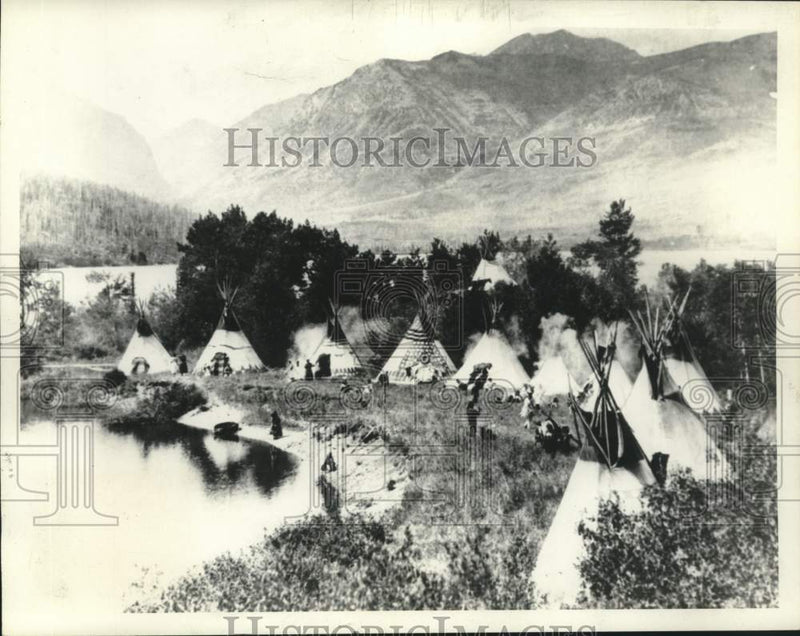 Load image into Gallery viewer, 1969 Press Photo St. Regis Indians no longer live in tepees such at this.
