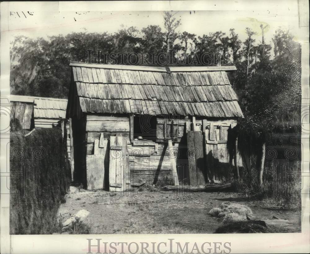 1976 Press Photo Immigrants likely lived in a shack like this Natchez dwelling- Historic Images