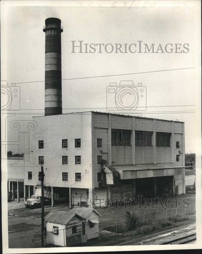 1974 Press Photo The Florida Street Incinerator in operation - nob42153