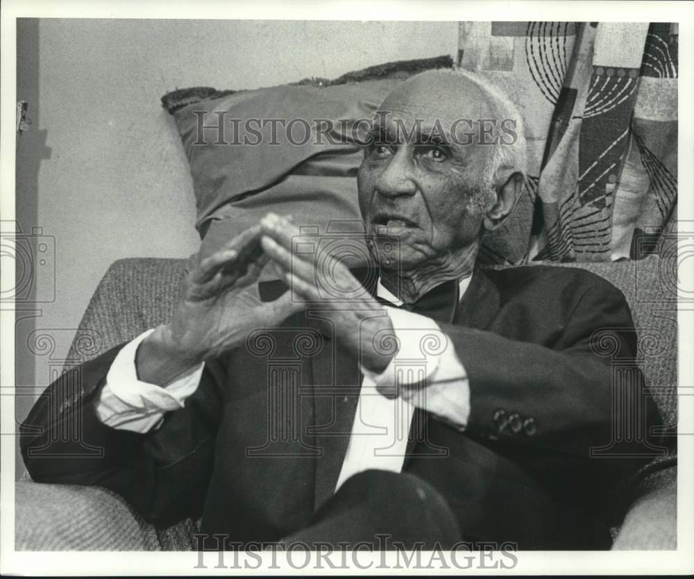 1976 Press Photo Henry Jones, 100 year old - nob42336