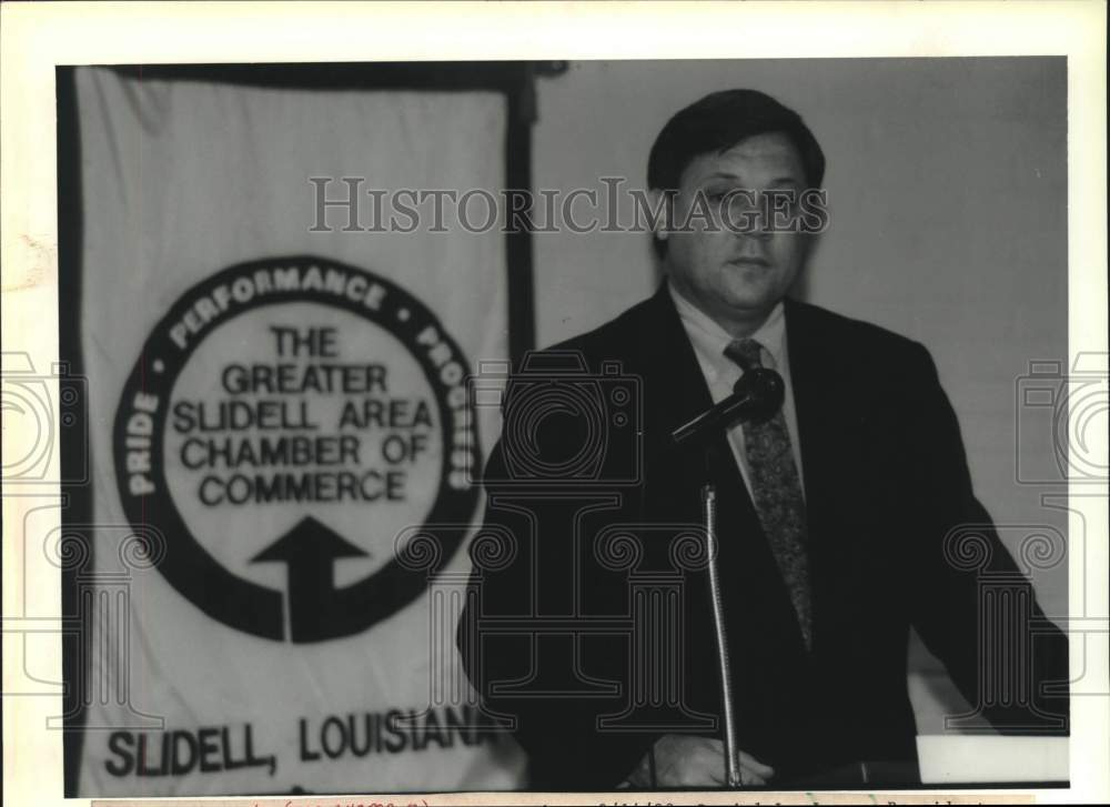 1990 Press Photo Official of the Greater Slidell Area Chamber of Commerce