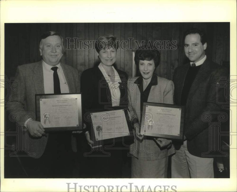 Load image into Gallery viewer, 1990 Press Photo Jefferson Parish School Board's, Board Awards Meeting
