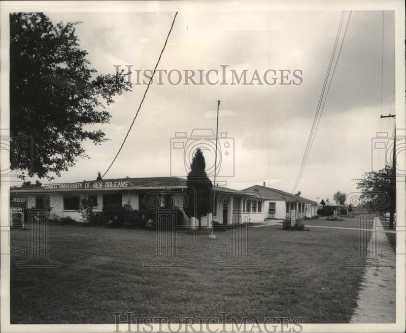 Load image into Gallery viewer, 1963 Press Photo JUNO West beginning in the Aurora Gardens-Walnut Bend, WestBank
