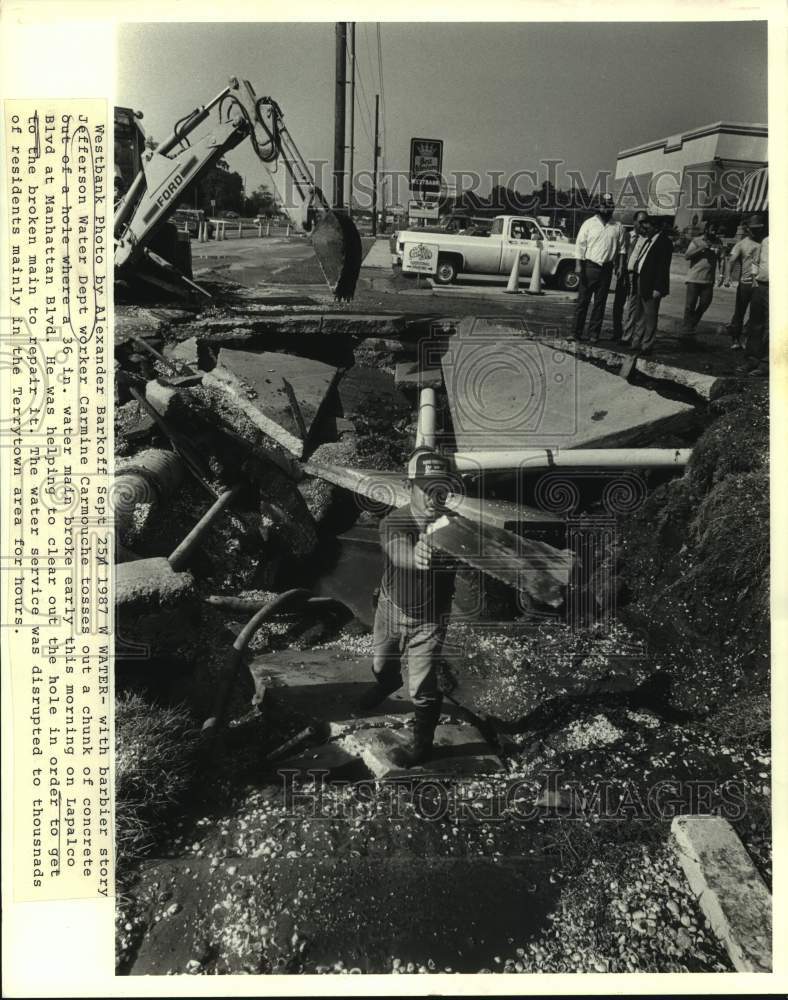 1987 Press Photo Jefferson Water Department worker Carmine Carmouche- Historic Images