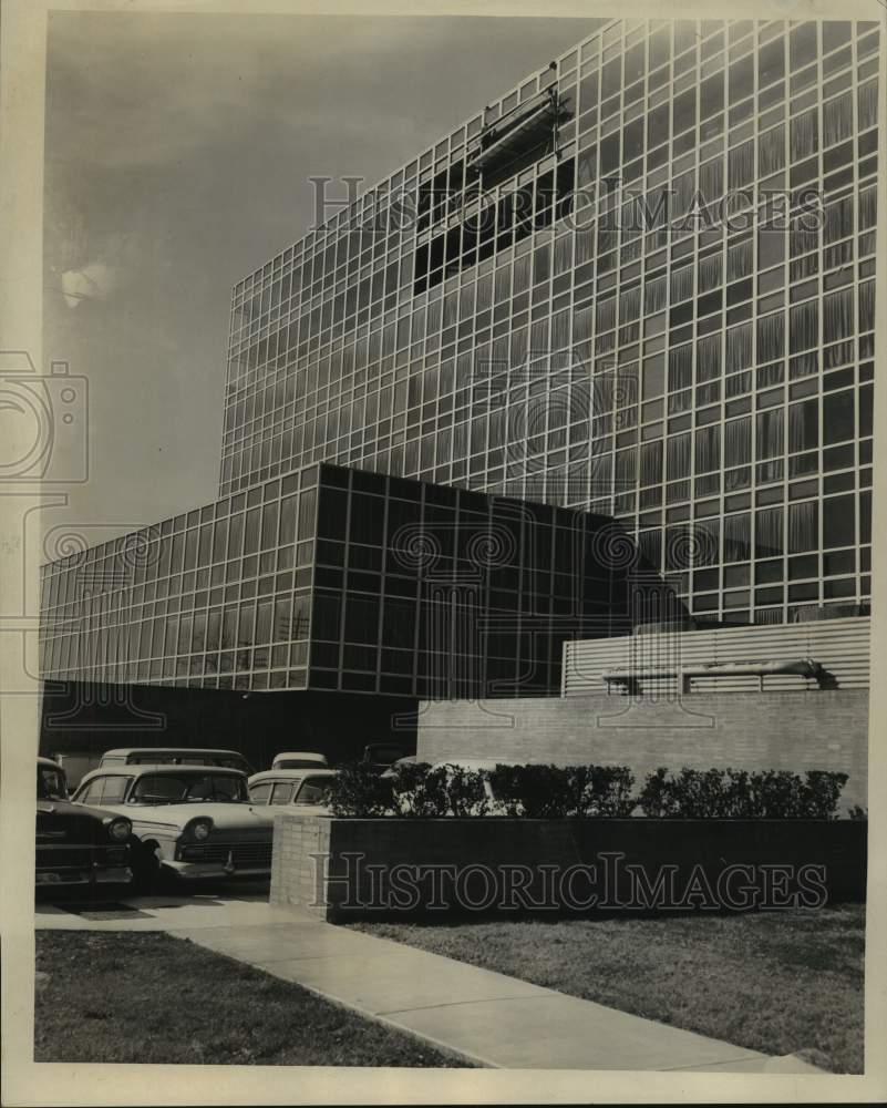 1959 Press Photo Repairs to gaping hole in the wall of Gretna Courthouse- Historic Images