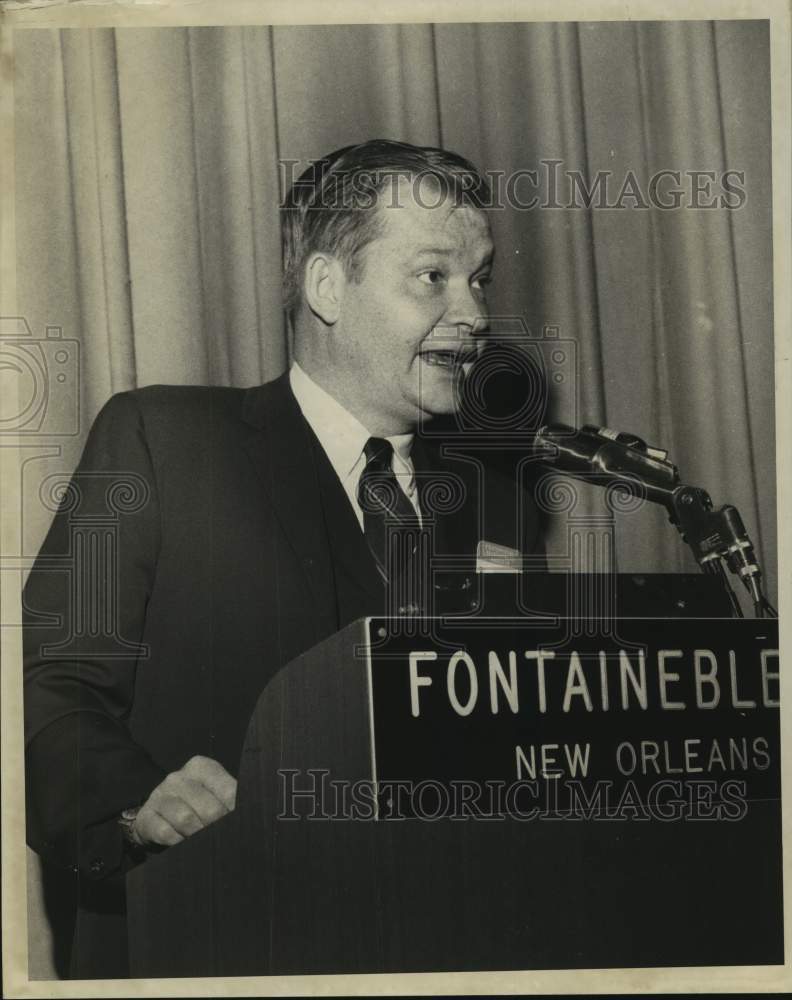 1968 Press Photo Dr. William H. Hoffman Jr of University of Houston - nob43582