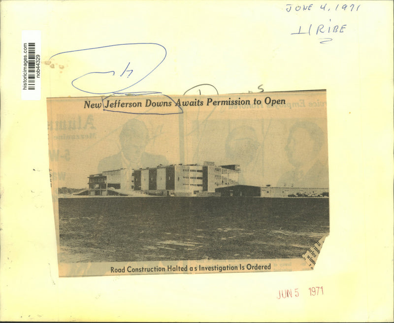 Load image into Gallery viewer, 1971 Press Photo New Jefferson Downs awaits permission to open. - nob44329
