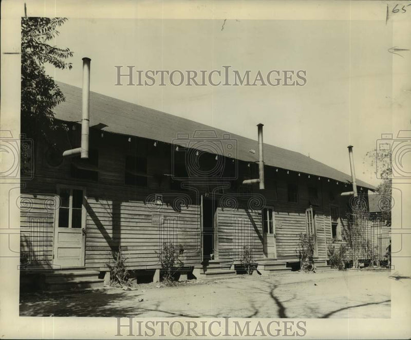 Load image into Gallery viewer, 1950 Press Photo Exterior of main building at Hoffman School - nob44409
