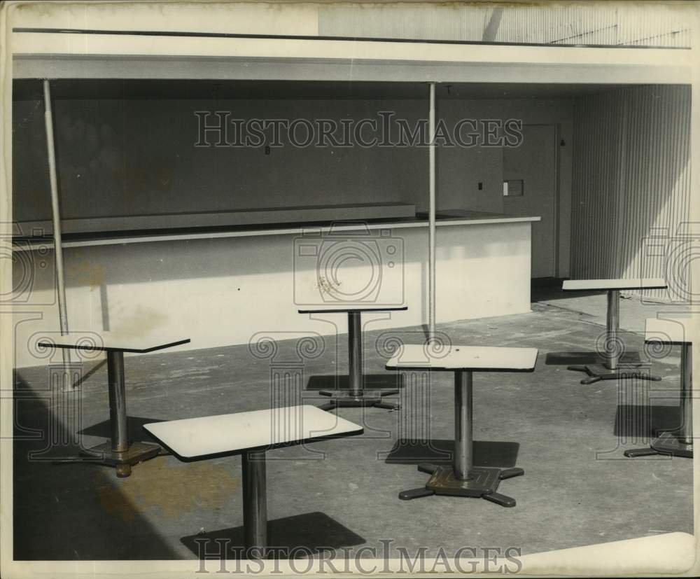 1959 Press Photo Concession stand & tables at Jefferson Downs Race Track