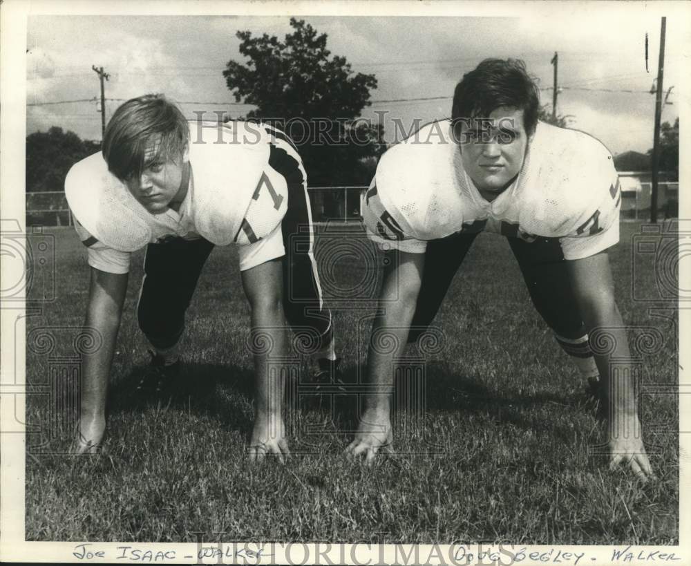 1971 Press Photo Joe Isaac and Doug Begley, Tackles for Walker Chargers Football- Historic Images