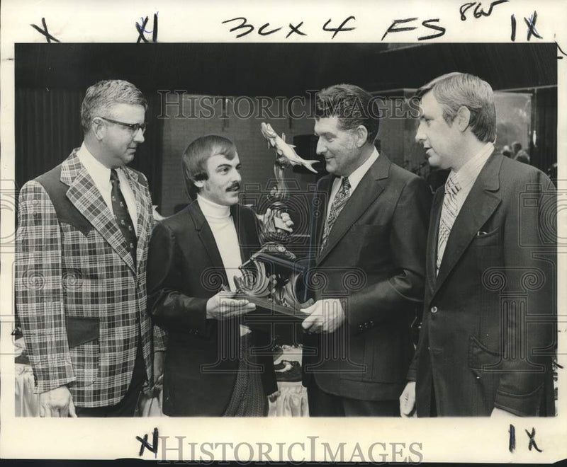 Load image into Gallery viewer, 1975 Press Photo Bobby St. Germain receives award from New Orleans Tarpon Club
