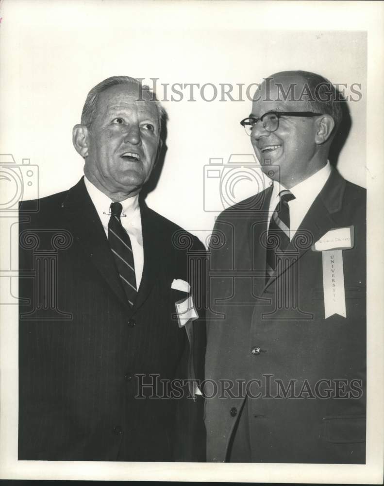 Load image into Gallery viewer, 1959 Press Photo Harry Keller &amp; Gayle Delferes at Tulane Educational Conference
